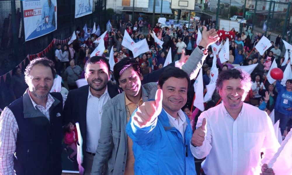 Show vecinal en Valdivia en la última de fase de campaña del doctor Patricio Rosas