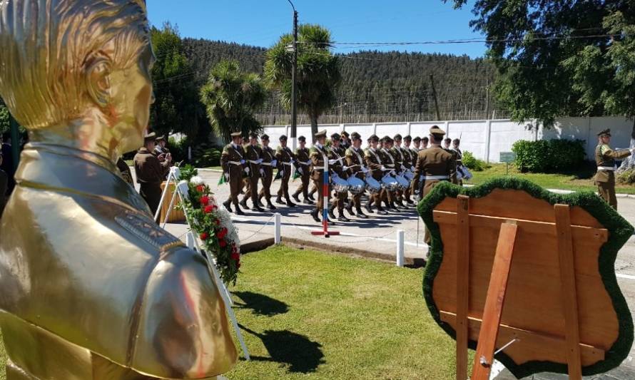 Carabineros de la Zona Los Ríos rindió homenaje al teniente Merino