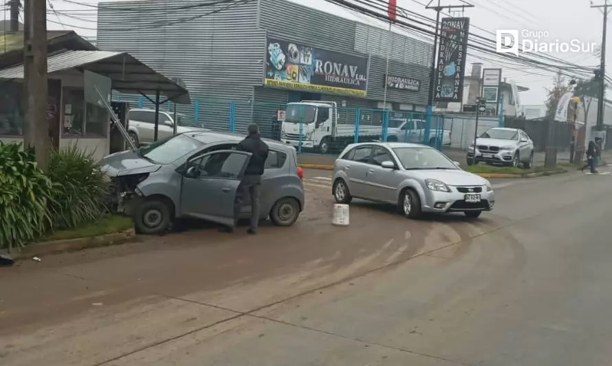 Se reporta accidente vehicular en avenida Picarte de Valdivia