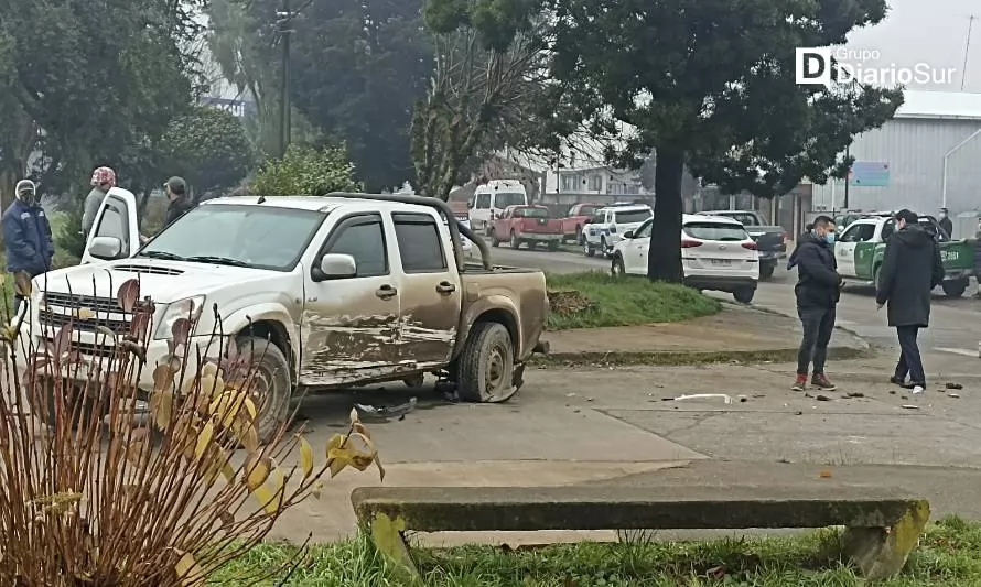 Accidente vehicular en San José de la Mariquina involucra a un móvil de la PDI