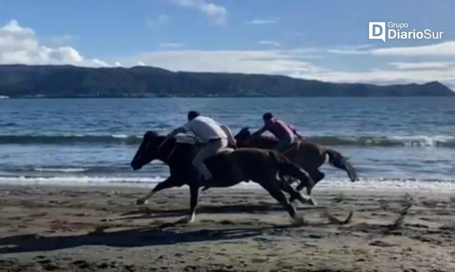 [VIDEO] Carreras a la chilena sorprendieron en la playa de Los Molinos