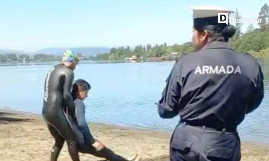 Jóvenes salvavidas rindieron exámenes prácticos en la playa Collico de Valdivia