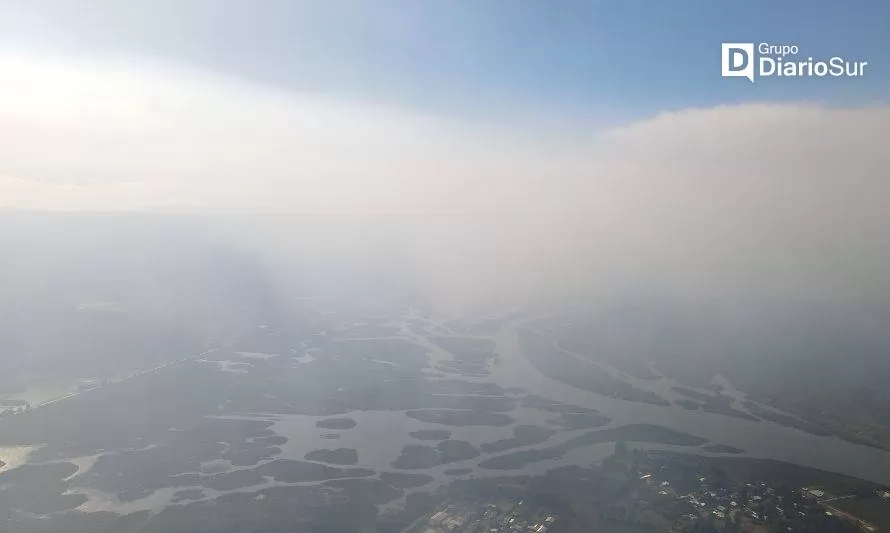 La nube de humo que cubre Valdivia en imágenes