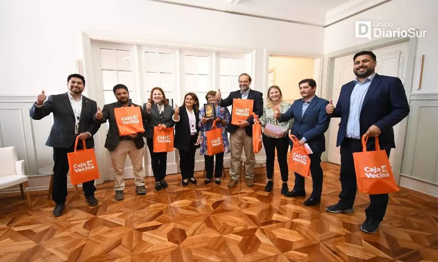 Emprendedores de Los Ríos firman convenio con UACh, CajaVecina y BancoEstado