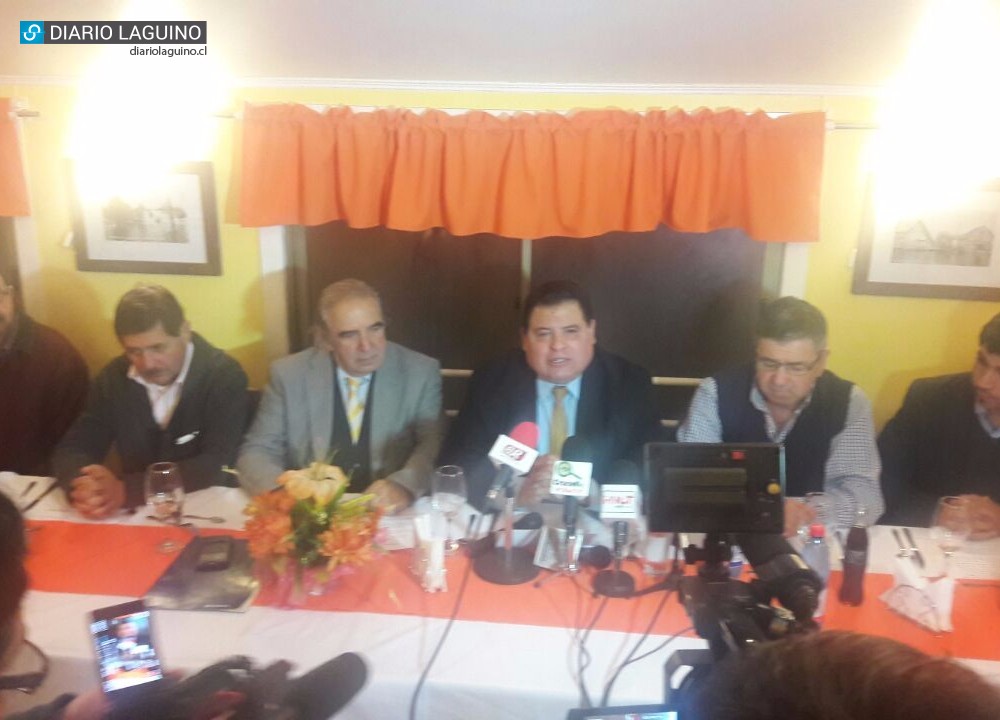 Chile Vamos oficializó como candidato a alcalde de Los Lagos al ex core Juan Carlos Farías