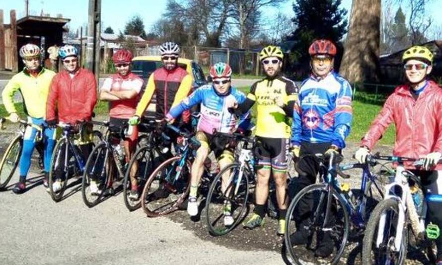 Club de ciclismo valdiviano busca proyectar en la disciplina a niñas del Sename