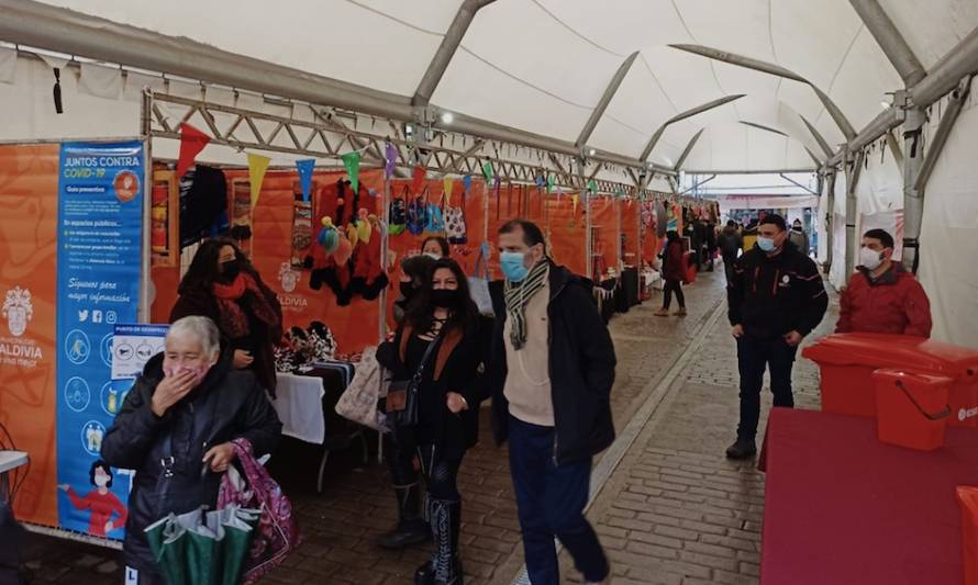 Emprendedores locales vuelven a la Feria Camilo Henríquez de Valdivia 