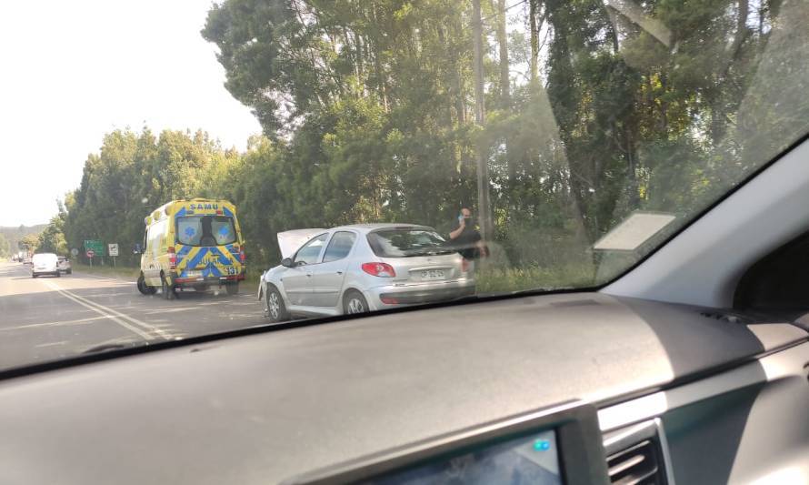 Reportan colisión vehicular en salida sur de Valdivia