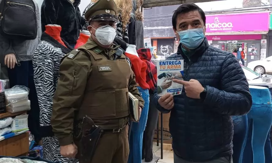 Carabineros difunde campaña “Entrega Tu Arma” en Valdivia