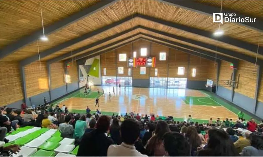 CDV y Las Animas se enfrentan en la inauguración de gimnasio de La Unión