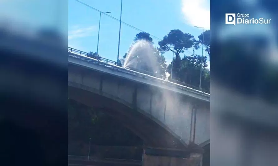 Por acción de terceros: Revelan causas de fuga de agua en puente Pedro de Valdivia