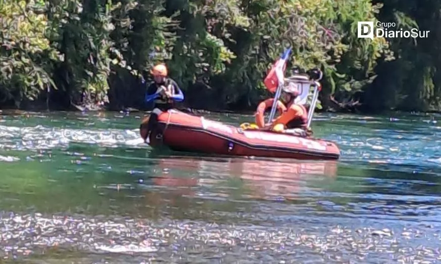 Unidades de rescate buscan a joven que cayó a las aguas del río Pilmaiquén 
