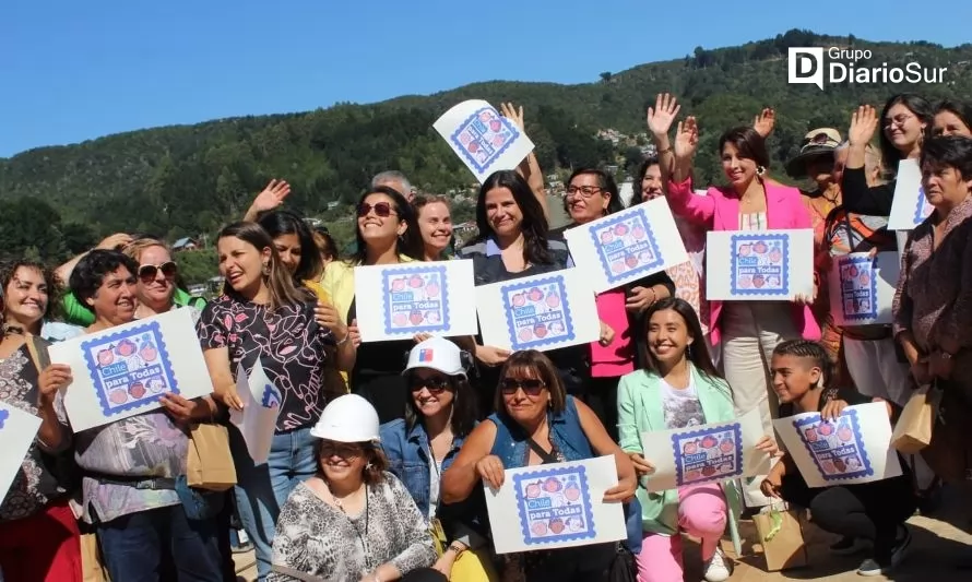 Ministra Orellana dialogó con mujeres de la pesca artesanal en Los Molinos 
