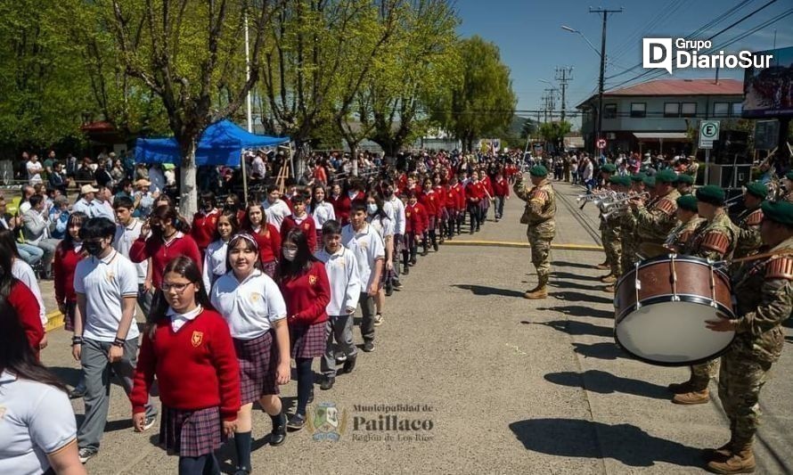 Paillaco celebró su 89º aniversario con desfile escolar y de organizaciones