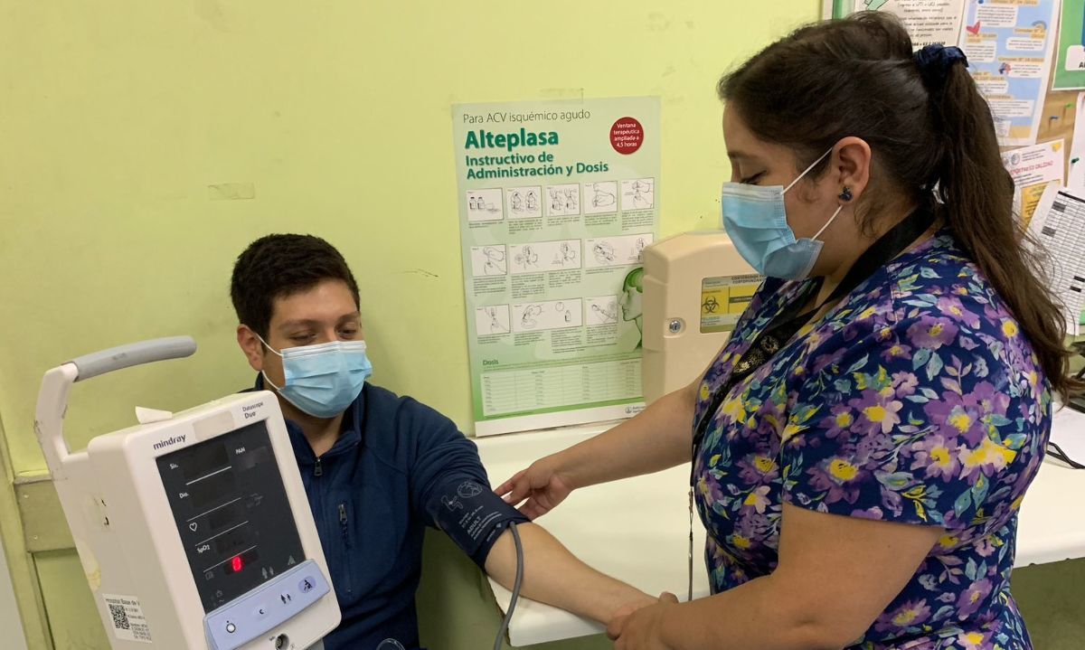 
Hospital Base Valdivia recuerda el uso obligatorio de mascarilla en Urgencias a partir de abril