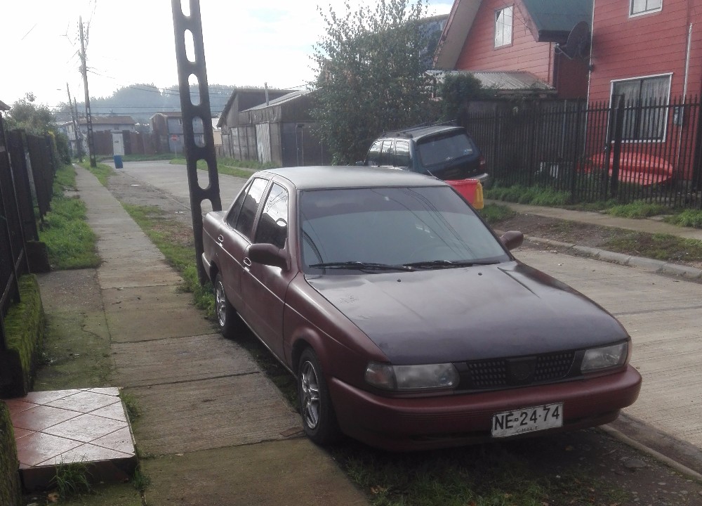 Con patente adulterada y otro color hallaron auto robado en Valdivia