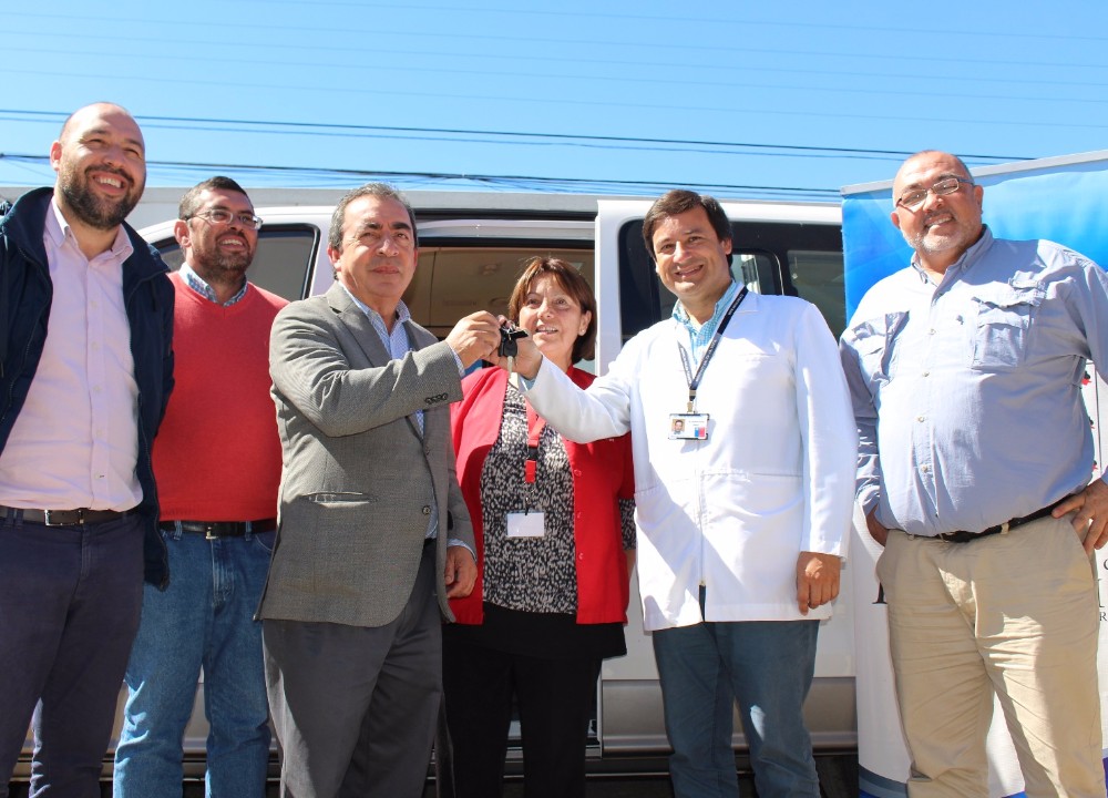 Servicio de Salud entregó vehículo para traslado de pacientes y visitas domiciliarias en Mariquina